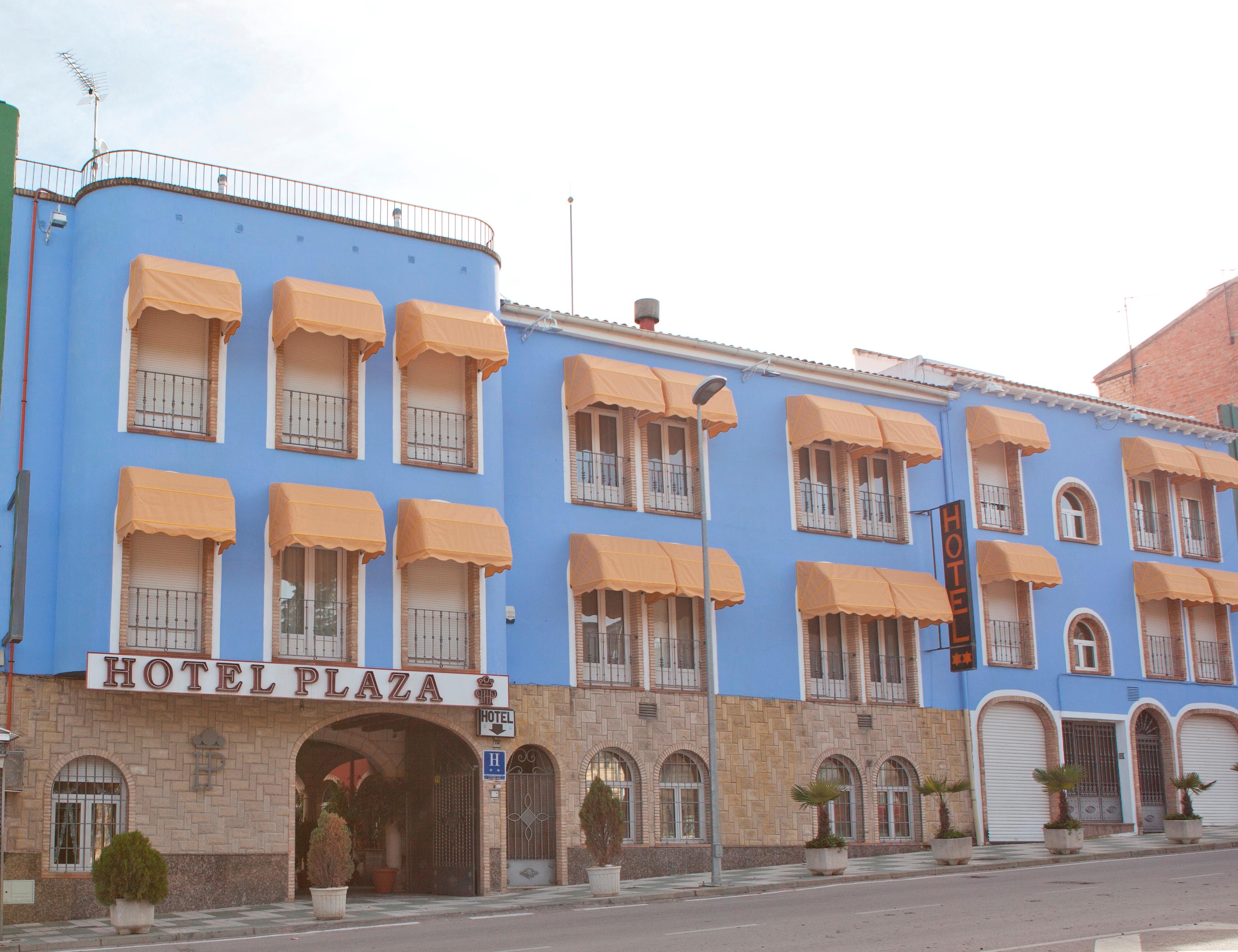 فيانويفا ديل أرثوبيسبو Hotel Plaza Manjon المظهر الخارجي الصورة